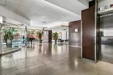 Bright 1 1 Bed Condo | King West | 746 sqft | $489,000 - Photo 18