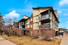 UPDATED 2 BED CONDO IN THE HEART OF SUNALTA IN DOWNTOWN CALGARY