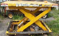 110 Volt 2000 lbs Hydraulic Scissor Lift.Made in Canada