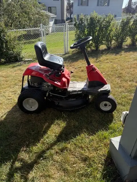 Riding Lawn Mower - MUST Sell!