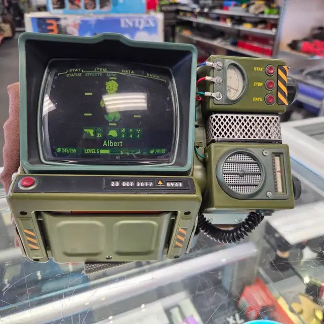 Fallout 76 PipBoy 2000 MK V1 @ Cashopolis