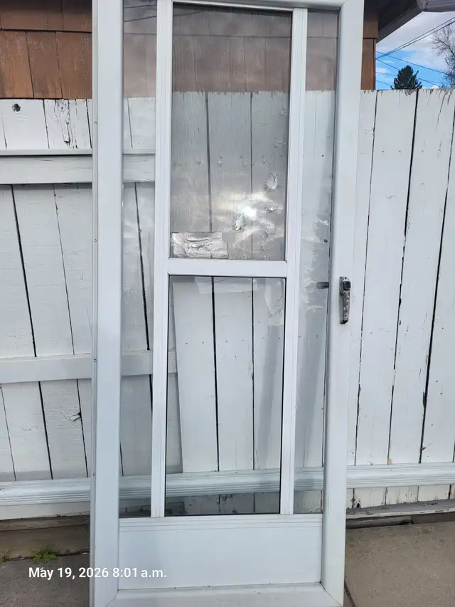 STORM DOOR WHITE 32x80