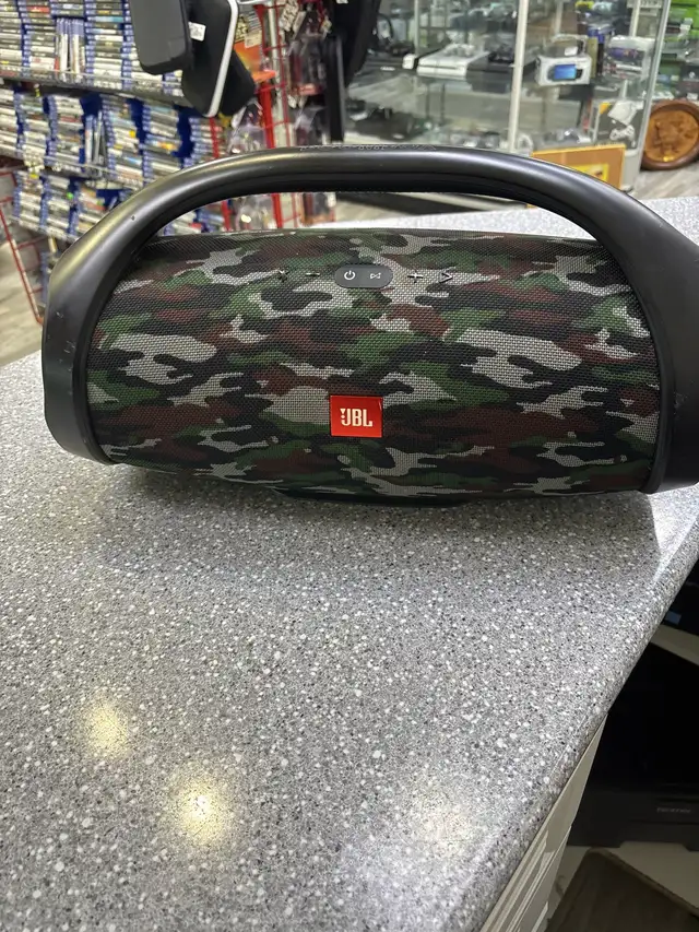 JBL BOOMBOX Q CAMO PORTABLE BLUETOOTH SPEAKER WITH POWER SUPPLY