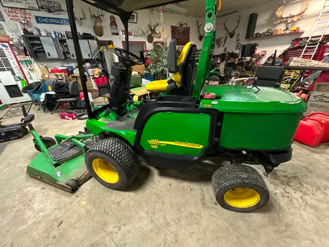 Zero turn John Deer diesel 1445 mower