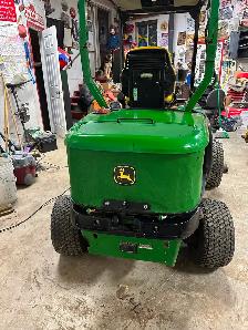 Zero turn John Deer diesel 1445 mower - Photo 2