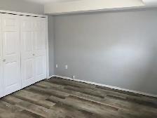 3 Bed 1.5 Bath Duplex in Lakeland Available July 2nd! - Photo 7
