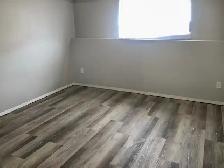 3 Bed 1.5 Bath Duplex in Lakeland Available July 2nd! - Photo 8
