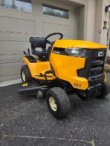 cub cadet xt2 lawn tractor