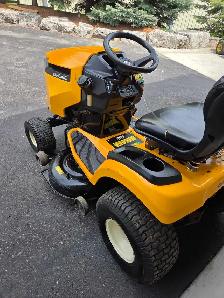 cub cadet xt2 lawn tractor - Photo 6