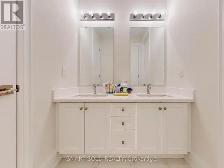 ✨ NEW LISTING : Prestigious Observatory Hill luxury home - Photo 9