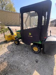 2011 John Deere X300R - Photo 8
