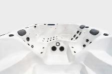 19′ 60″ Swim Spa - Photo 3