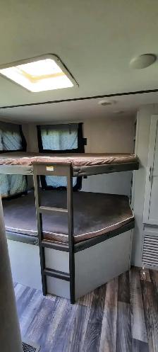 Keystone bullet bunkhouse - Photo 4
