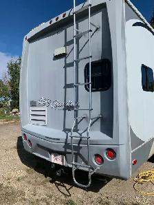 Big Country 5th wheel travel trailer - Photo 2