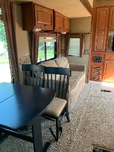 Big Country 5th wheel travel trailer - Photo 5