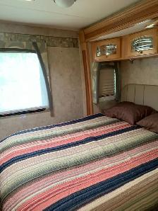 Big Country 5th wheel travel trailer - Photo 9