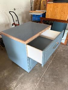 rolling Cabinet - Photo 2