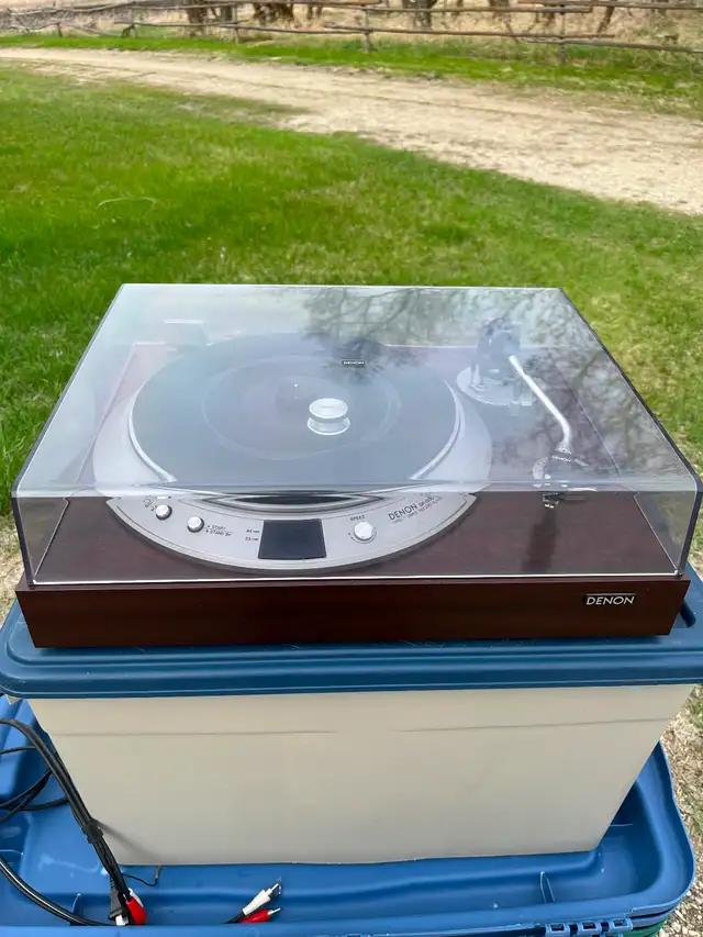 Vintage Denom turntable mint