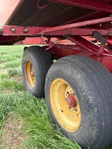 New Holland 1033 Stackliner Bale Wagon - Photo 7