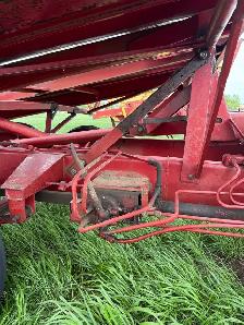 New Holland 1033 Stackliner Bale Wagon - Photo 8