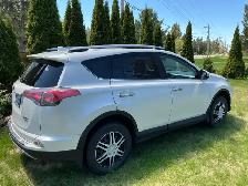 2017 LimitedToyota RAVA - Photo 4
