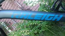 New (almost) Mountain Bike (has less than 40km on it) - Photo 2