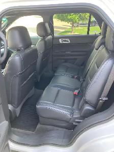 2012 Ford Explorer XLT - 7 Passenger - Photo 3