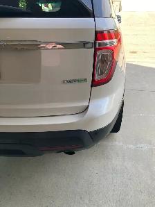 2012 Ford Explorer XLT - 7 Passenger - Photo 4