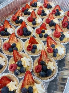 Butterfly cake, slab cakes, mini tarts fruit - Photo 4