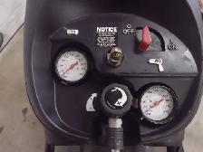 Compresseur portatif 22 gallons avec hose de 25' - Photo 2