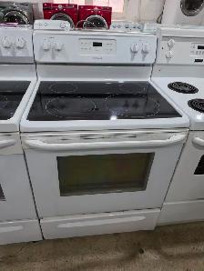Frigidaire 30' White Freestanding Electric Ceramic Top Stove