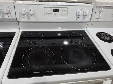 Frigidaire 30' White Freestanding Electric Ceramic Top Stove - Photo 2