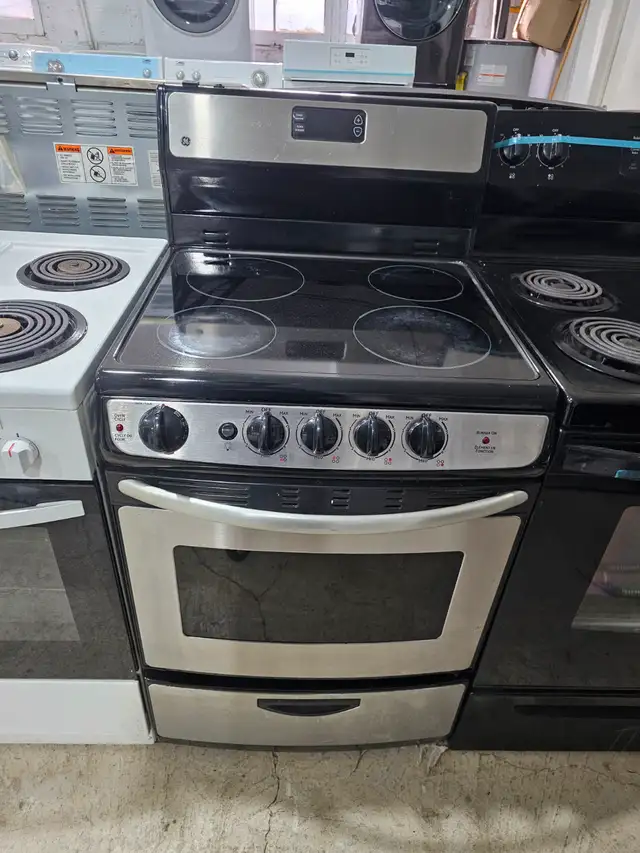 GE 24' Stainless Steel Freestanding Electric Ceramic Top Stove
