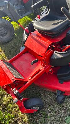 52 inch zero turn mower - Photo 3