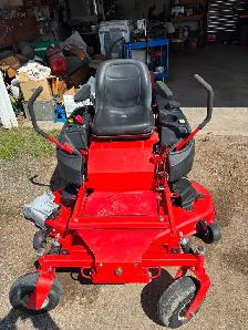 52 inch zero turn mower - Photo 6