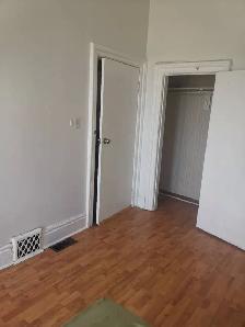 Room for Rent - Photo 2