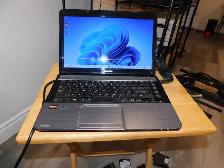 Toshiba Satellite L840D 14' Quad CORE AMD A8 640GB 8GB NEW Batt