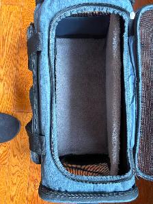 Pet Travel Carrier - Photo 2