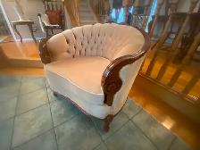 House is sold! Time to sell the furniture!! - Photo 2