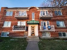 Large spacious bright 3 1/2 and 4 1/2 apt. in Sainte-Anne - Photo 11