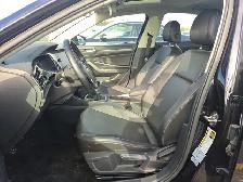 2019 Volkswagen Jetta Highline l Manual l 6Spd l 1.4L l 4Cyl l G - Photo 6