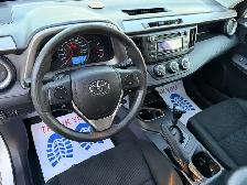 2016 Toyota RAV4 LE - Photo 21
