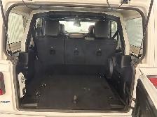 Jeep Wrangler 4xe Unlimited High Altitude 4x4 2022 à vendre - Photo 16