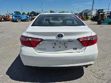 2016 Toyota Camry Hybrid - Photo 6