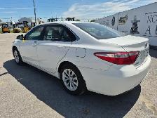 2016 Toyota Camry Hybrid - Photo 7