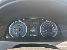 2016 Toyota Camry Hybrid - Photo 14