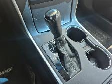 2016 Toyota Camry Hybrid - Photo 17