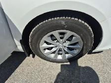 2016 Toyota Camry Hybrid - Photo 27