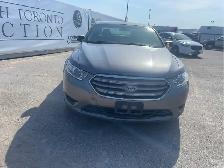 2017 Ford Taurus - Photo 2