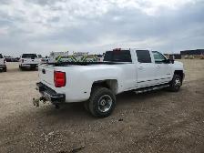 2018 Chevrolet Silverado 3500HD - Photo 3